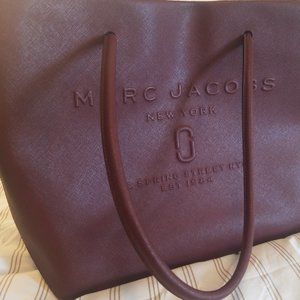 Marc Jacobs Logo Embossed Saffiano Leather Tote Bag with Duster